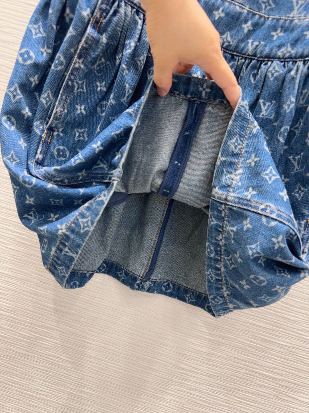 LV 25 Both Muscular Soft Denim Vest Dress Blue Cotton