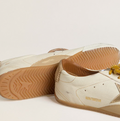 True-Star Donna in nappa bianca con stella oro e talloncino in suede beige
