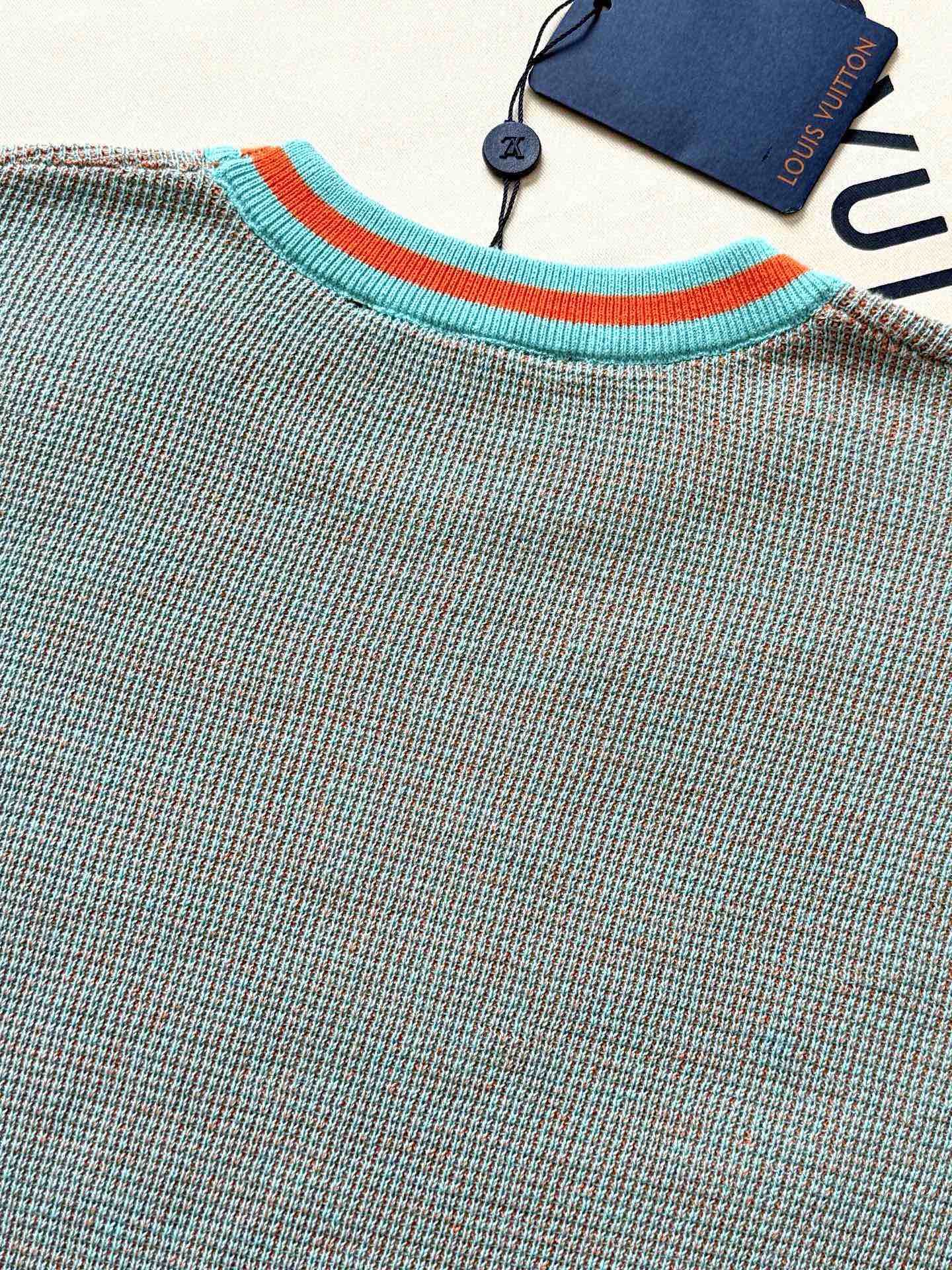 LV 25  Dolphin Jacquard Short Sleeve  Shirt Blue Sweater Knit