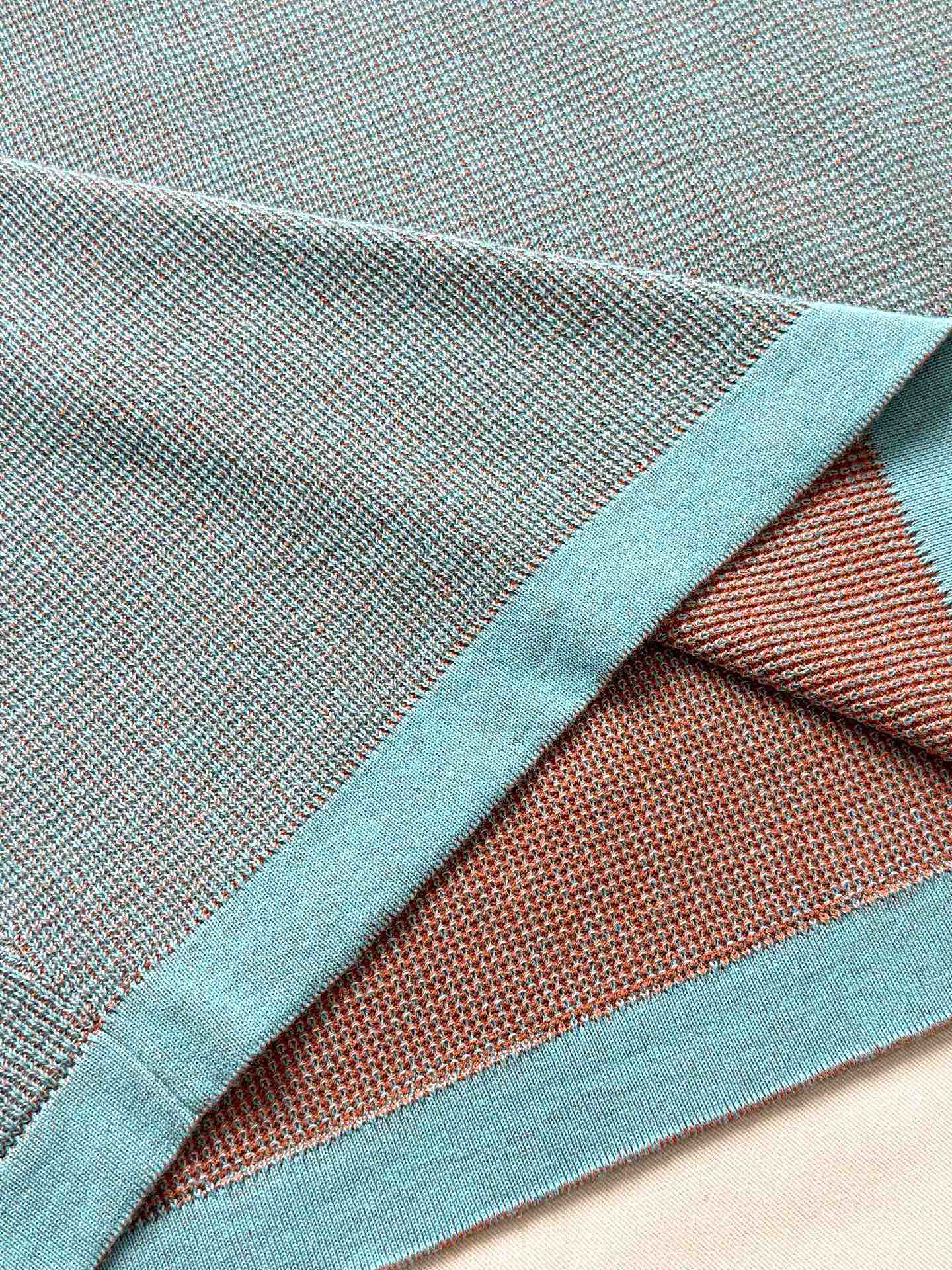 LV 25  Dolphin Jacquard Short Sleeve  Shirt Blue Sweater Knit