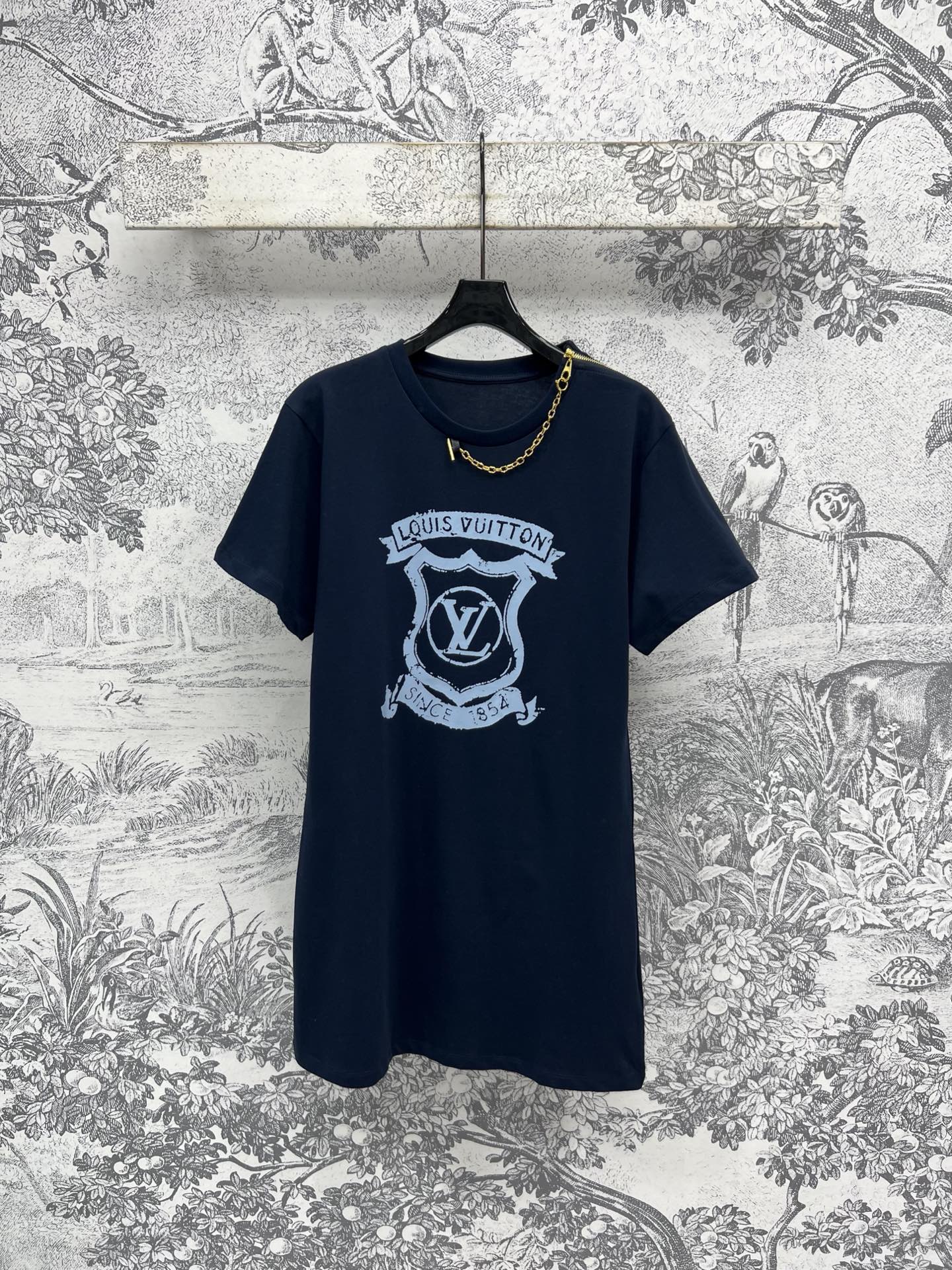 LV 25 Metal Zipper Decoration On The Left Shoulder T- Shirt Black Cotton